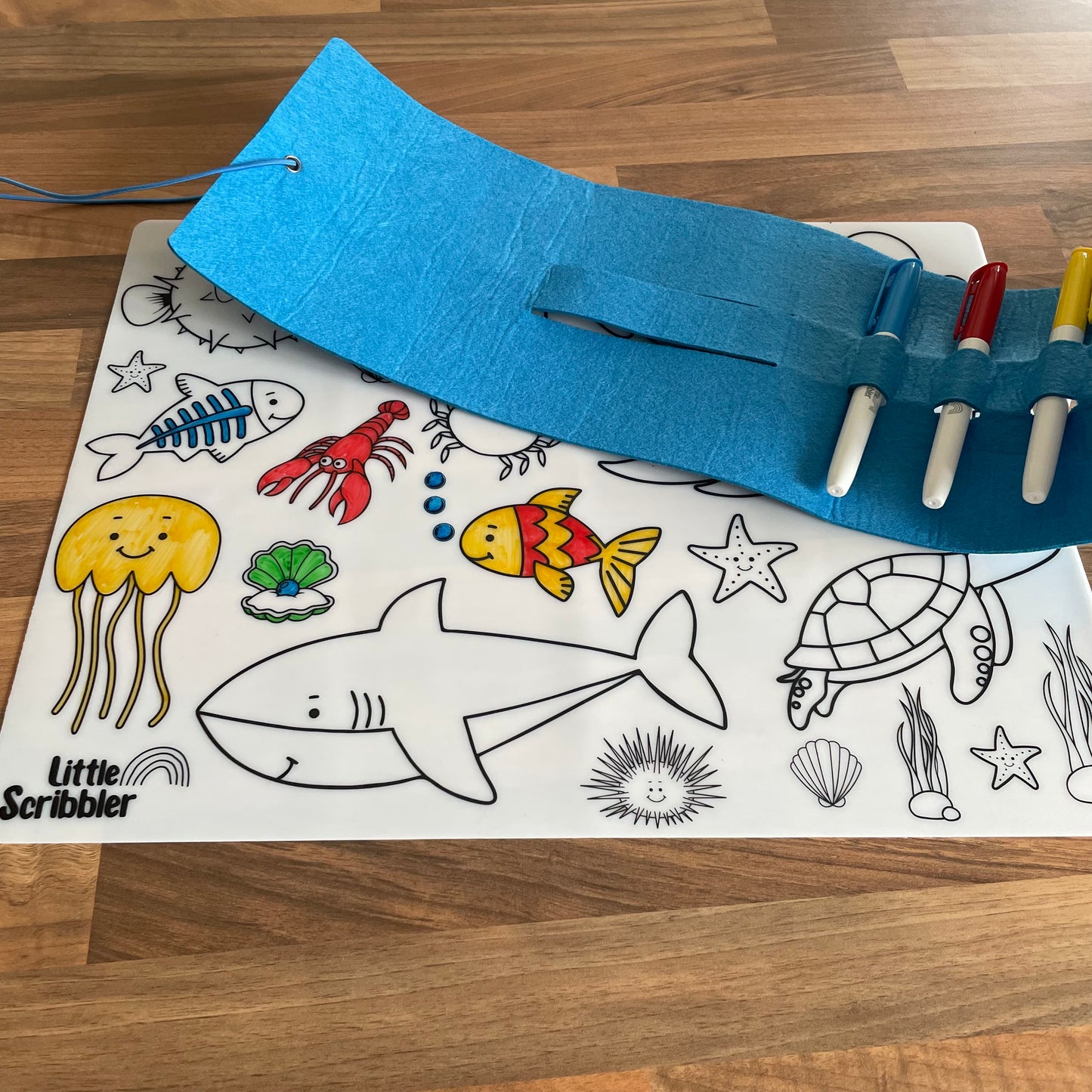 Wipe Clean Silicone Colouring Mat, Pens and Pouch - Sea life